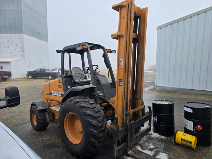 2005-case-588g-image-1