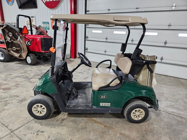 #144-•-2013-ez-go-rxv-electric-golf-cart-image-2