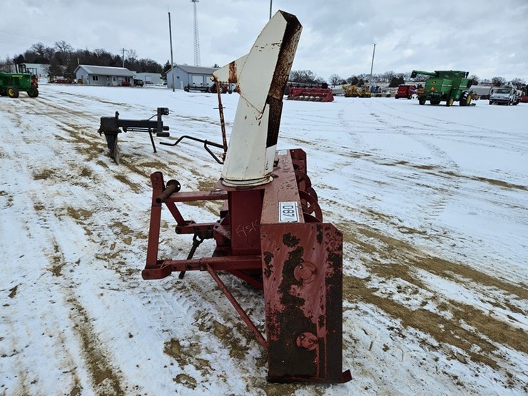 #92-•-ber-vac-d7-3pt-2-stage-snow-blower-image-6