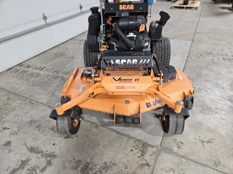 #107-•-2022-scag-v-ride-ii-fuel-injected-stand-on-mower-image-9