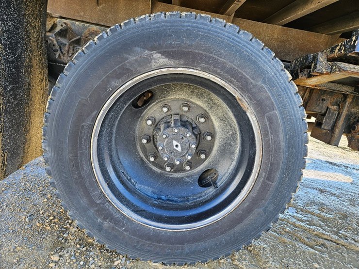 1994-international-durastar-4300-image-15