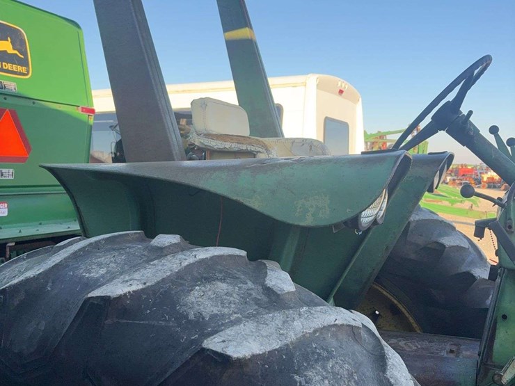 john-deere-4020-image-8