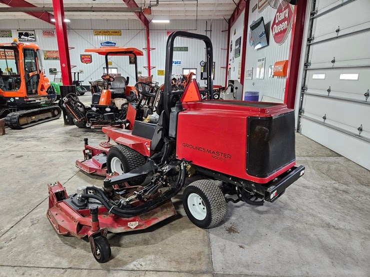 2011-toro-groundsmaster-4000d-image-3