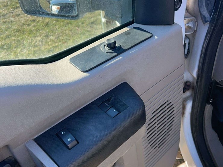 2009-ford-f250-image-12