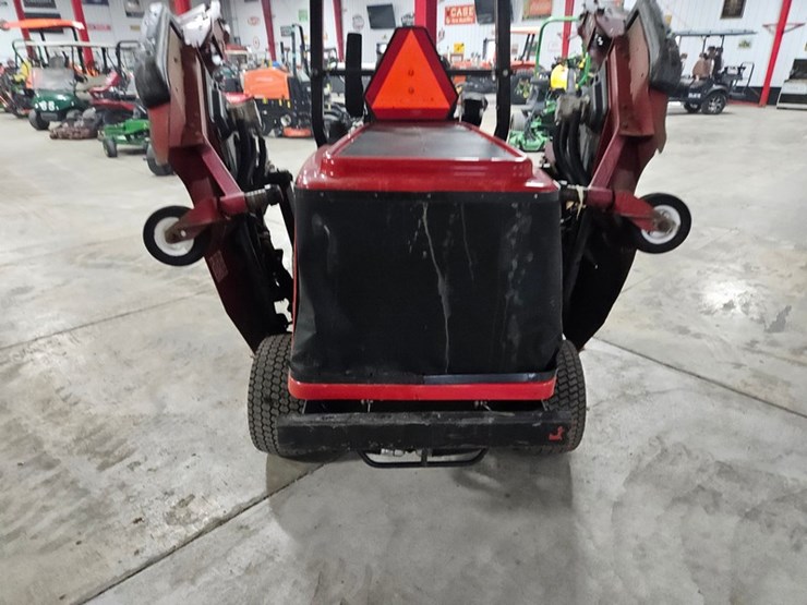 #110-•-2011-toro-groundsmaster-wide-area-mower-image-5