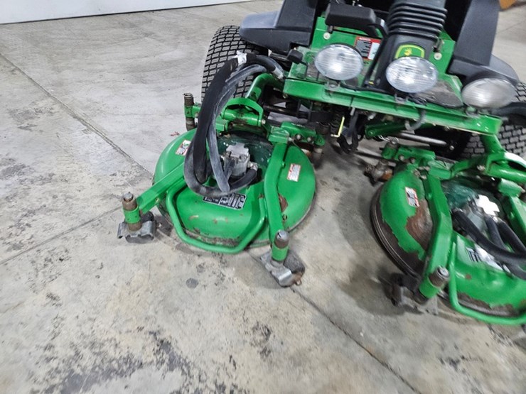 john-deere-7400-image-10