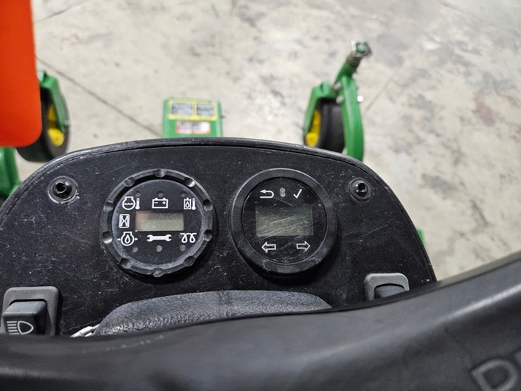 2021-john-deere-1600-turbo-image-27