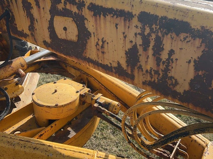 john-deere-570-image-8