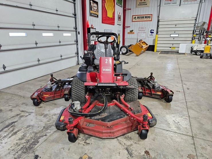 2016-toro-groundsmaster-4000d-image-8