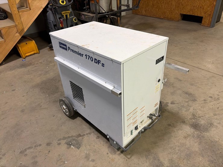 l.b.-white-premier-170-df-portable-heater-image-2