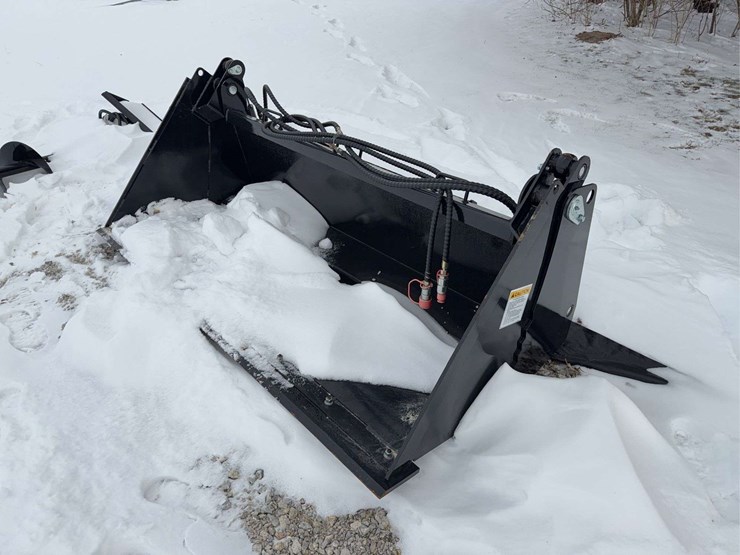 topcat-73”-4-in-1-skid-steer-bucket-image-1