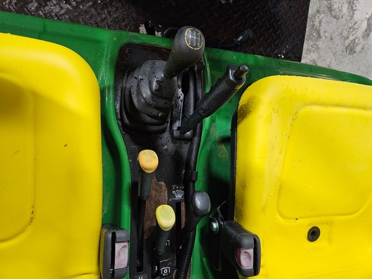 john-deere-gator-image-19