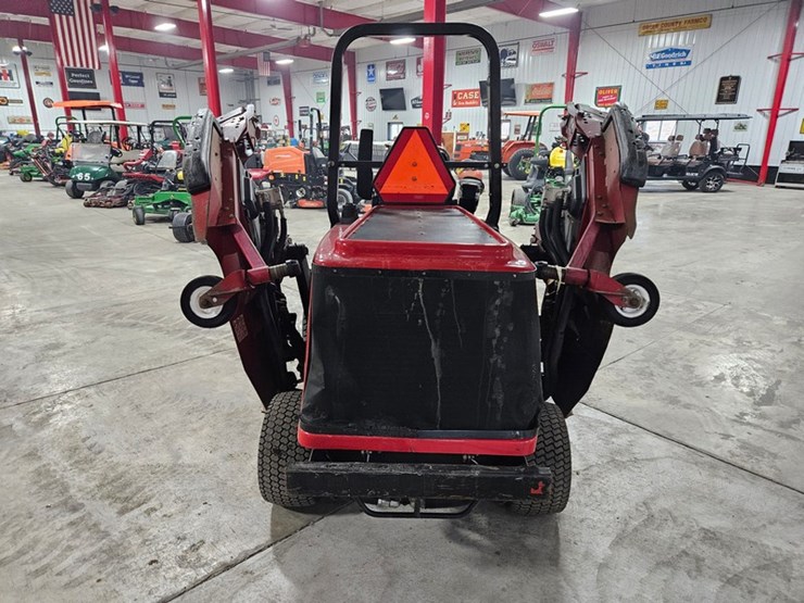 #110-•-2011-toro-groundsmaster-wide-area-mower-image-4