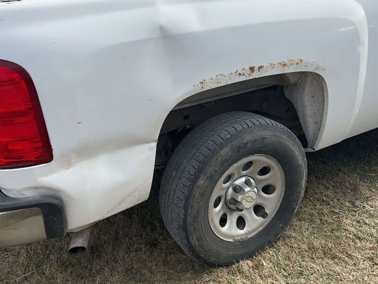 2011-chevrolet-silverado-1500-image-9