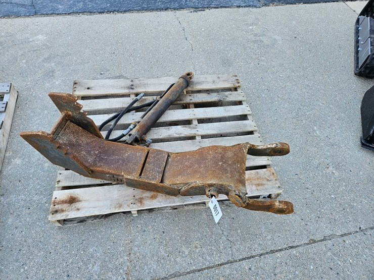 #17-•-used-excavator-thumb-image-1