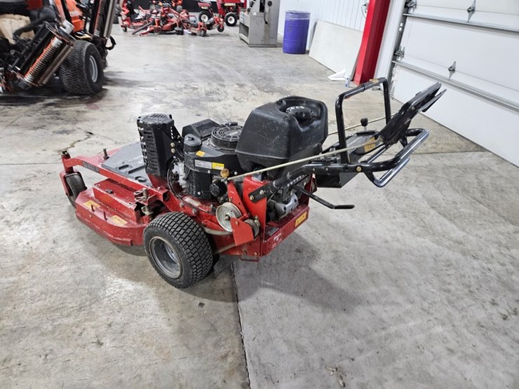 #158-•-2016-toro-turbo-force-36-walk-behind-mower-image-3