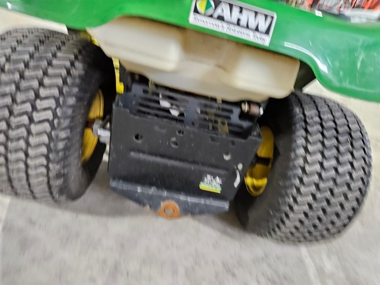 2013-john-deere-x300-image-12