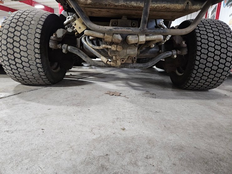 2016-toro-groundsmaster-4000d-image-14