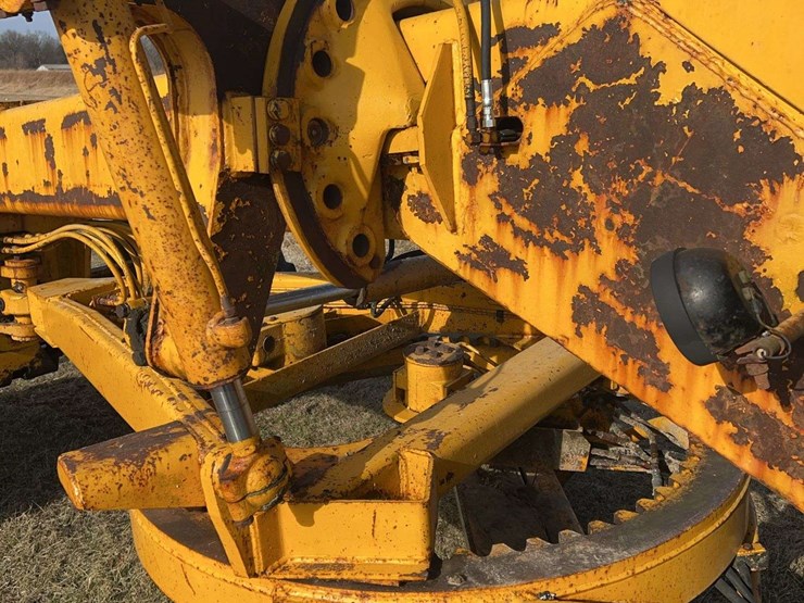 john-deere-570-image-14