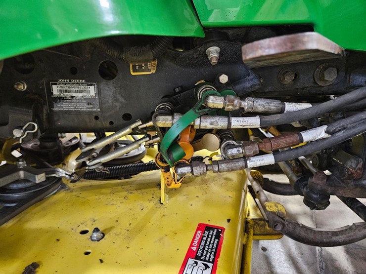 john-deere-x738-image-17