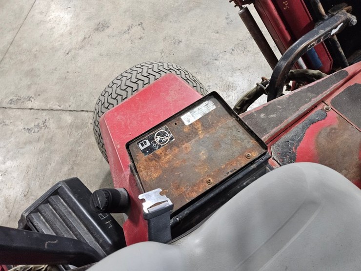 #174-•-toro-5000d-reelmaster-fairway-mower-image-24