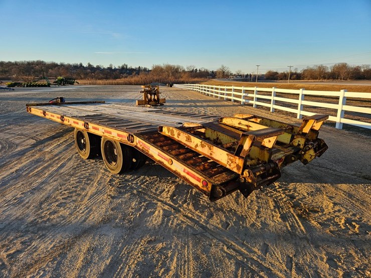 #298-•-2005-flat-bed-trailer-image-3