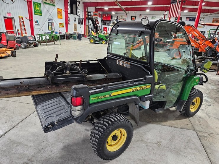 2011-john-deere-gator-image-5