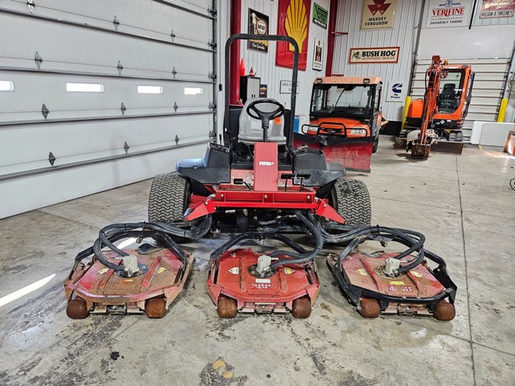 #178-•-toro-4500d-groundsmaster-rotary-mower-image-8