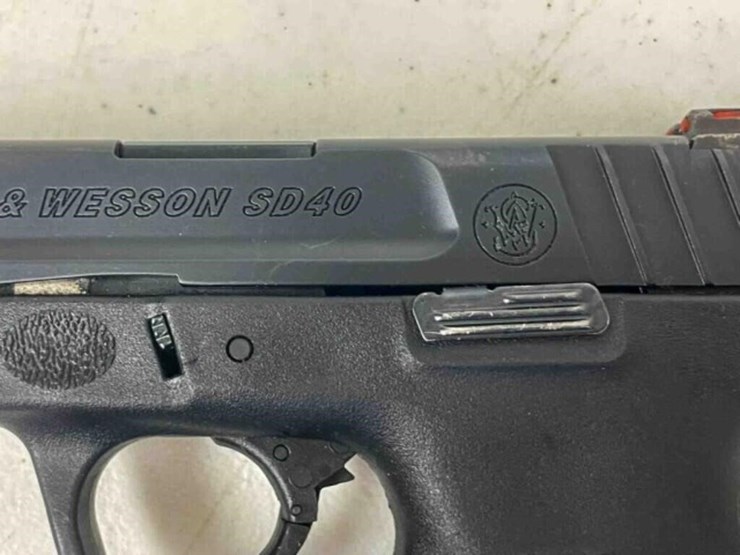 smith-&-wesson-pistol-image-10