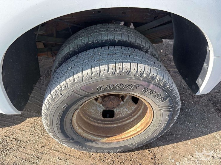 2006-ford-f350-image-24