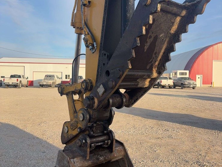 2005-john-deere-135-image-19