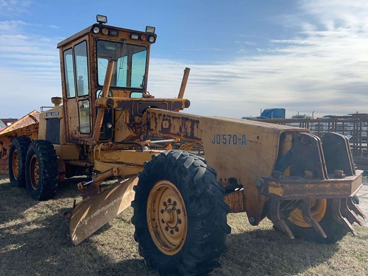 john-deere-570-image-3