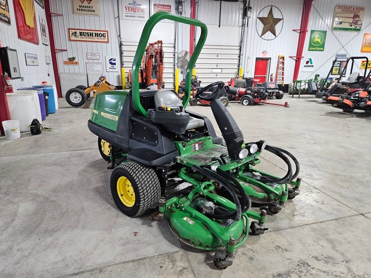 john-deere-7400-image-7