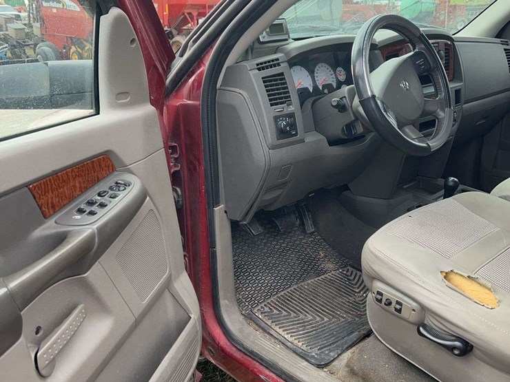 2006-dodge-ram-2500-image-16