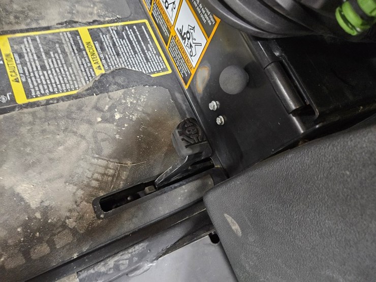 2021-john-deere-1600-turbo-image-30