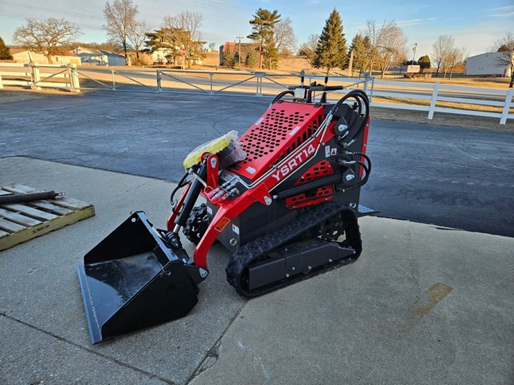 #40-•-2025-agt-ysrt-14-mini-skid-loader-image-1