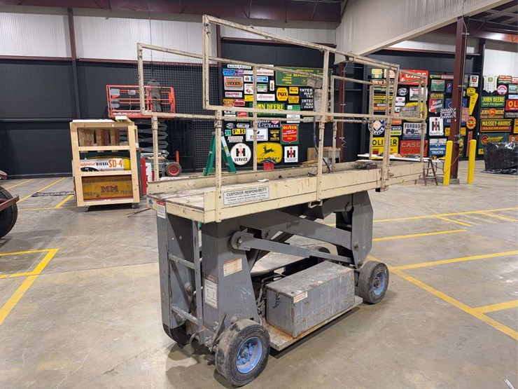 stratolift-krx20-scissor-lift-image-3