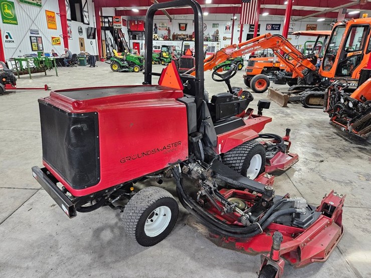 2011-toro-groundsmaster-4000d-image-5
