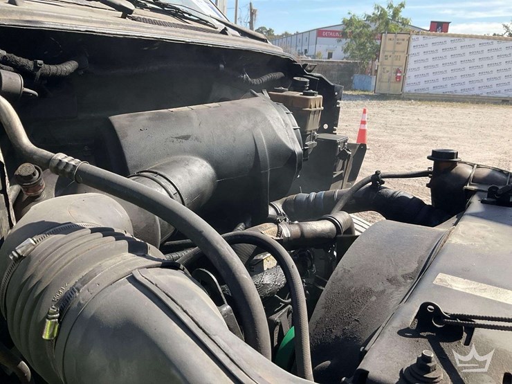 2005-ford-f650-image-11