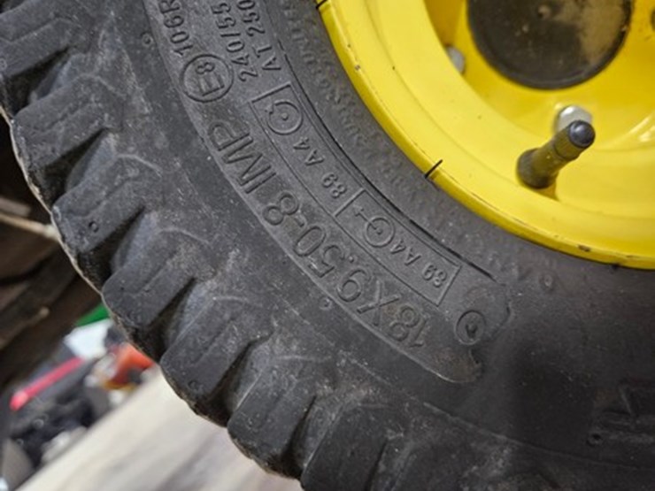 2021-john-deere-1600-turbo-image-33