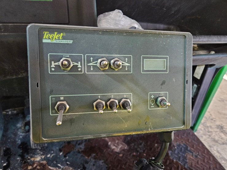 john-deere-gator-image-18