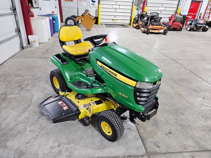 2013-john-deere-x300-image-7