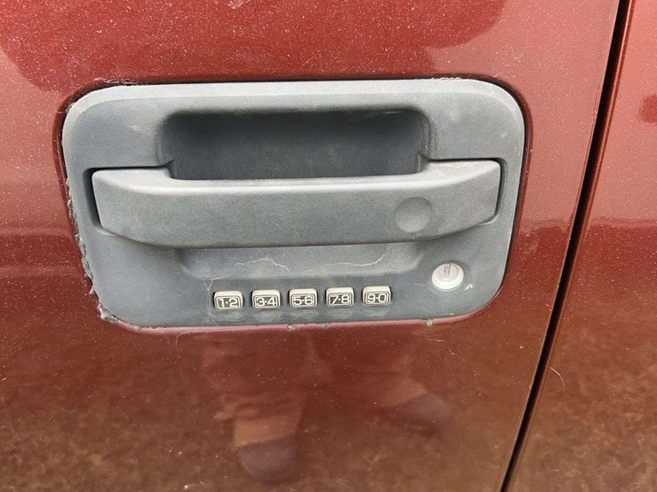 2005-ford-f150-image-16