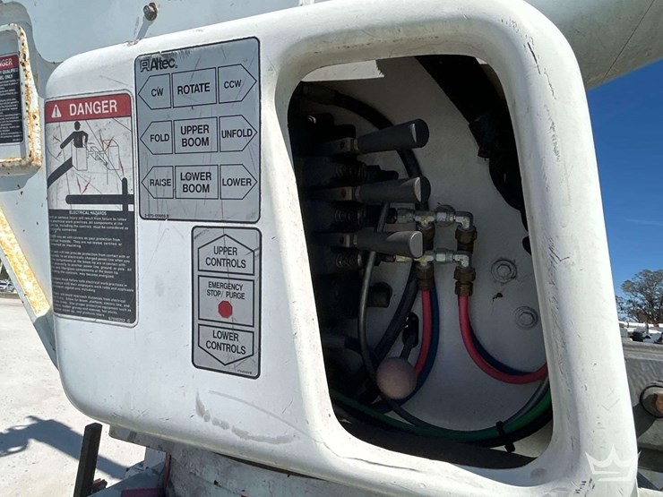 2013-international-workstar-7400-image-32