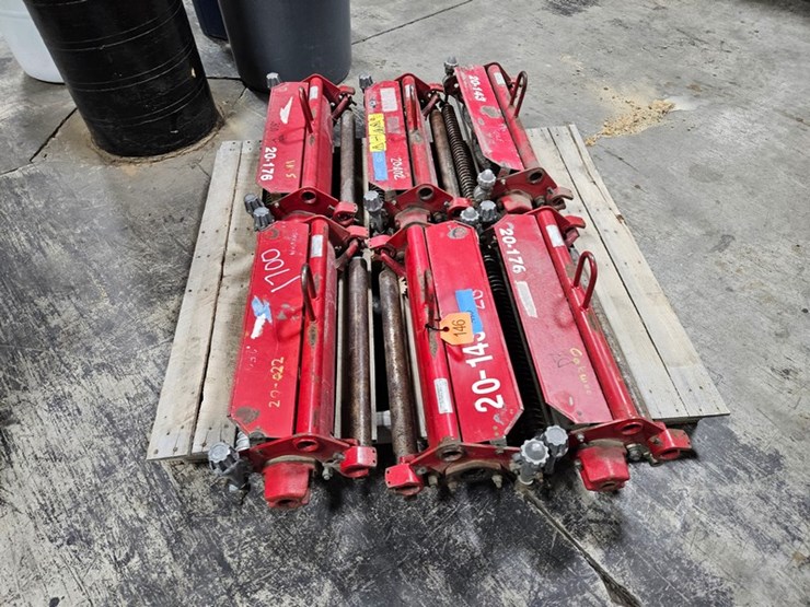 #146-•-(6)-spare-toro-mower-reels-image-5