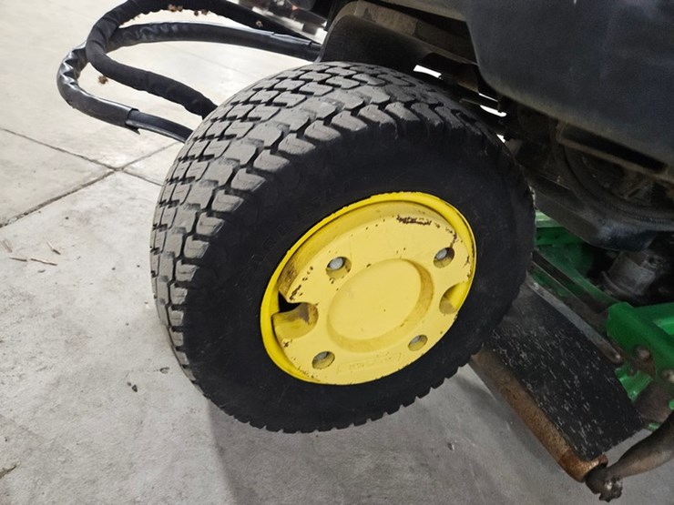 john-deere-7400-image-25