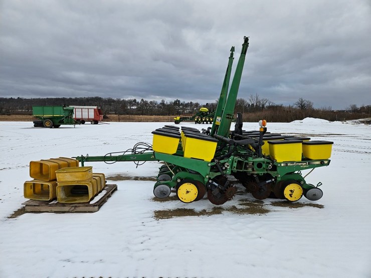 john-deere-7200-image-2