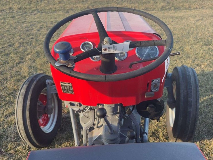 massey-ferguson-135-image-10