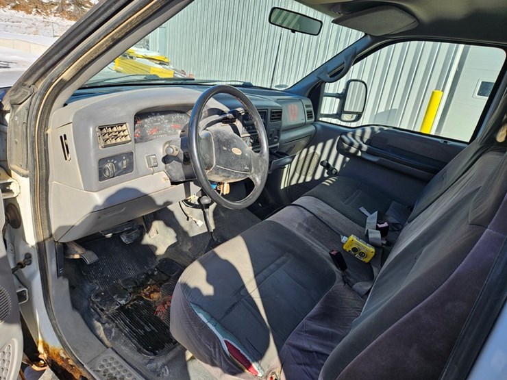 2001-ford-f450-image-21