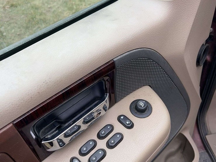 2005-ford-f150-image-18